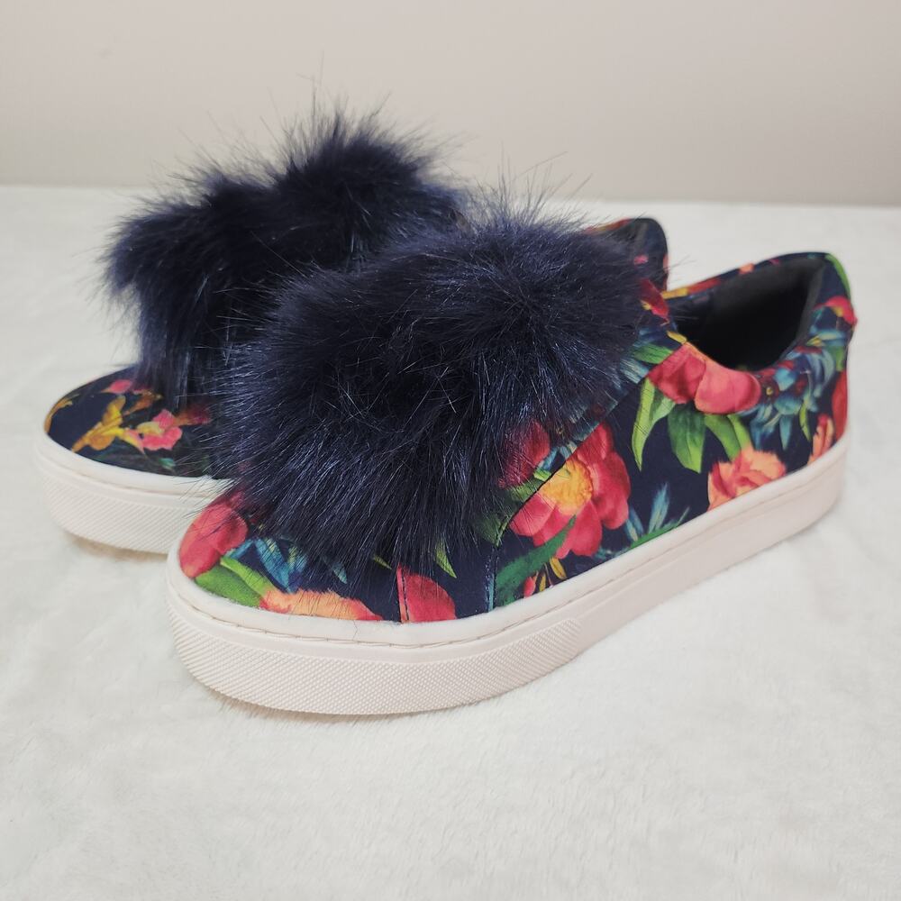 Hawaiian Grunge Floral Chunky Sneakers 5.5 Fuzzy Shaggy Pom Pom Shoes Gardencore